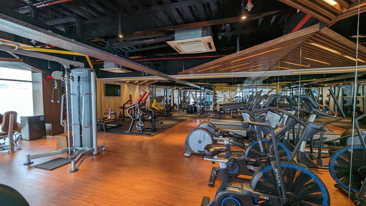 The Peninsula Chittagong Limited Hotel Bagian luar foto