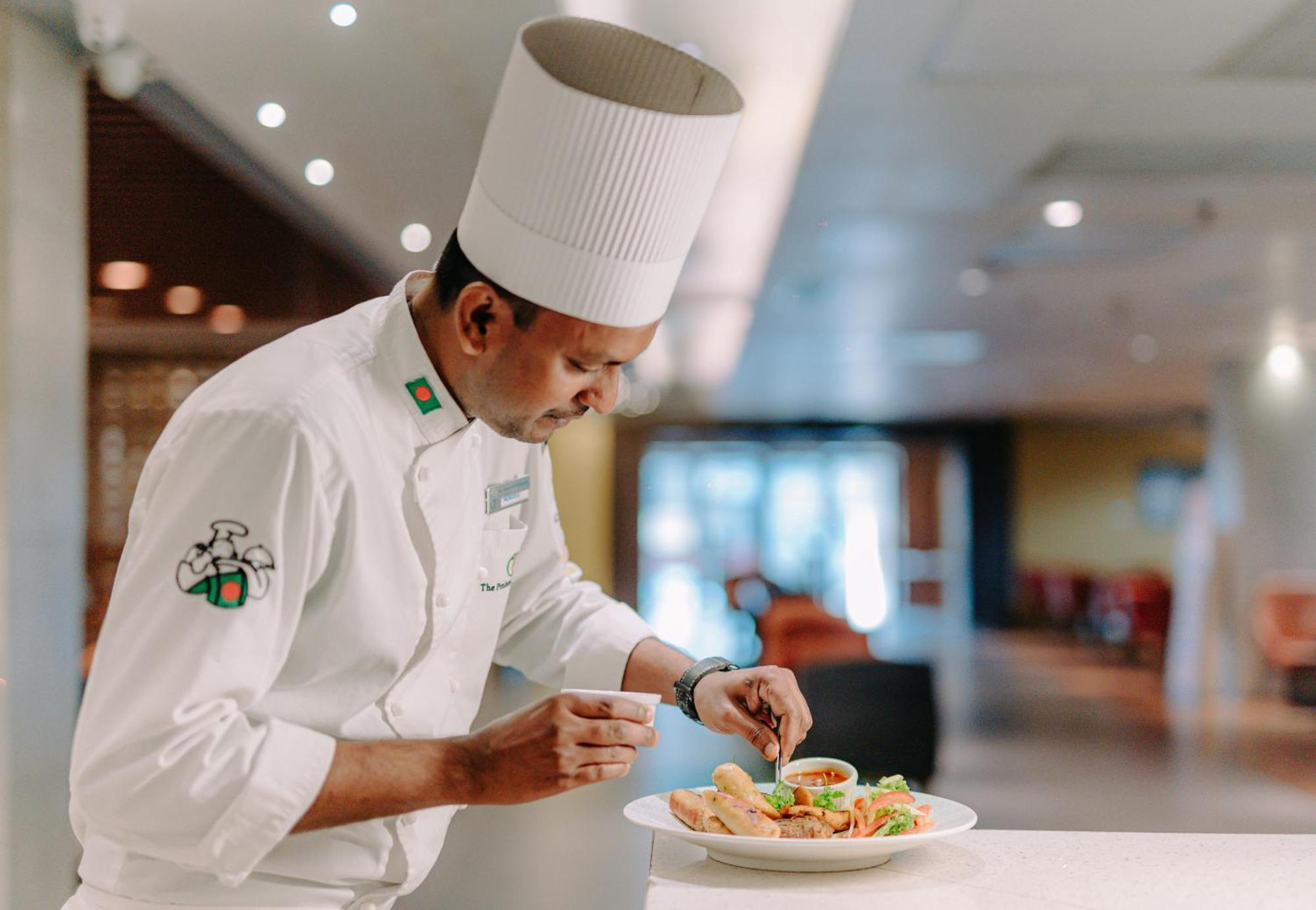 The Peninsula Chittagong Limited Hotel Bagian luar foto